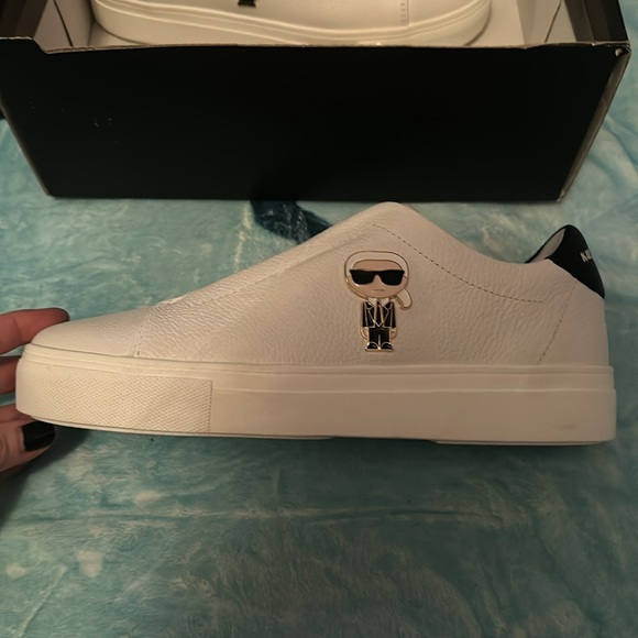 NWT KARL LAGERFELD SPECIAL EDITION SNEAKERS - Picture 2 of 5